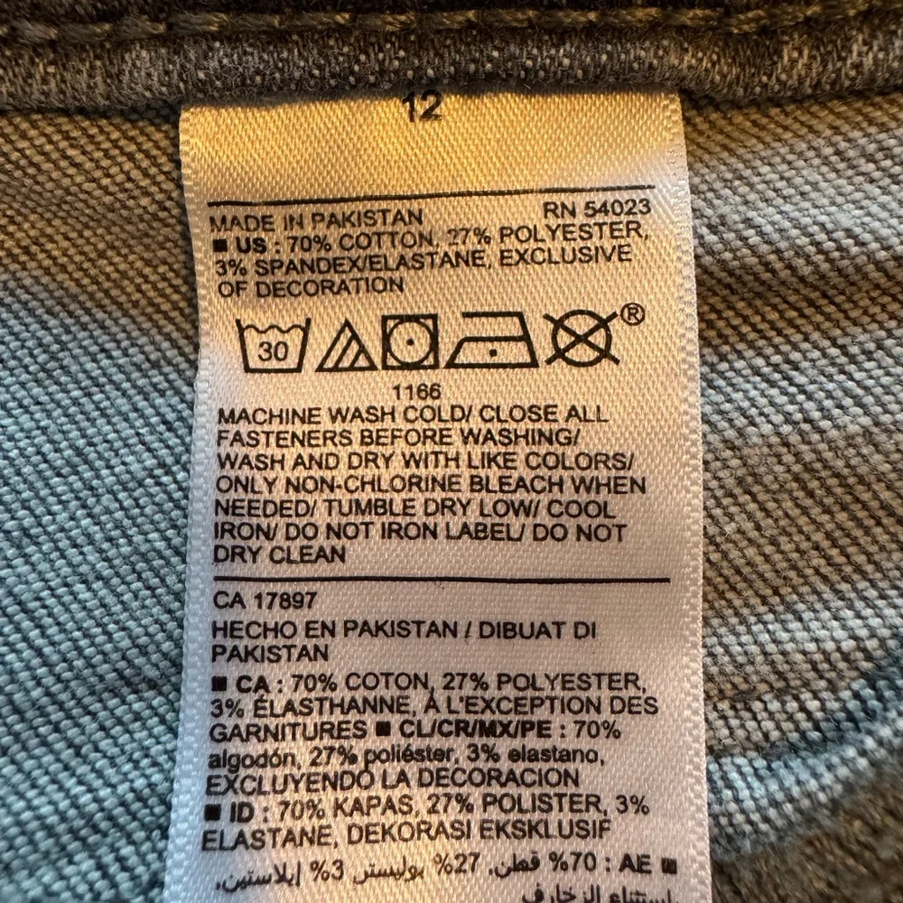 Old Navy gray 360 stretch ballerina jeggings. Girls size 12